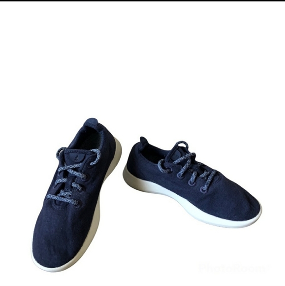 Allbirds Wool Lace Up Sneakers - Picture 4 of 8